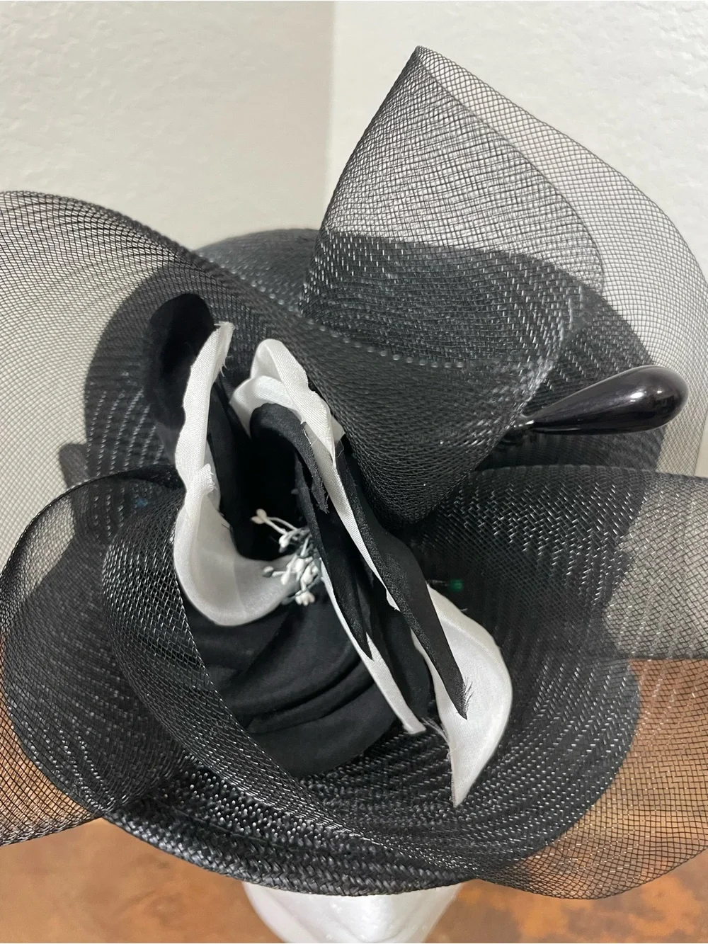 Mr. John Classic New York / Paris elegant vintage